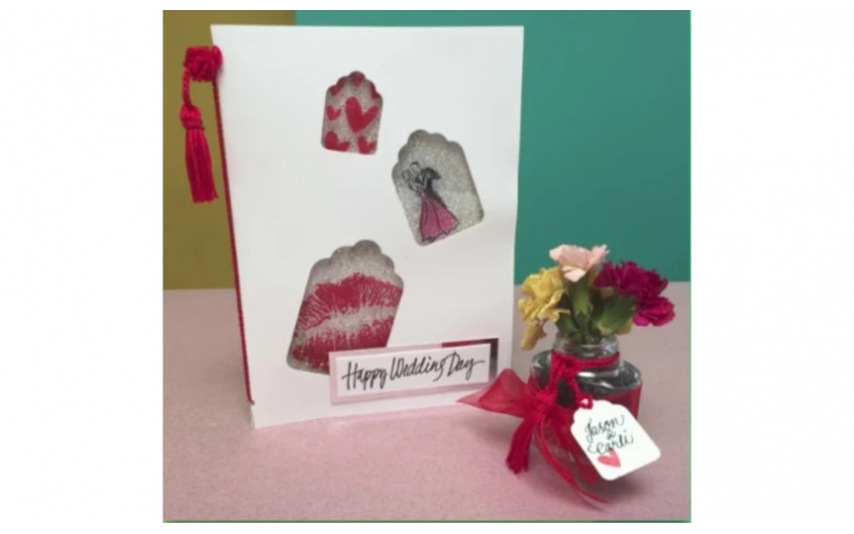 DIY Dried Flower Wedding Gift {via When Creativity Knocks}